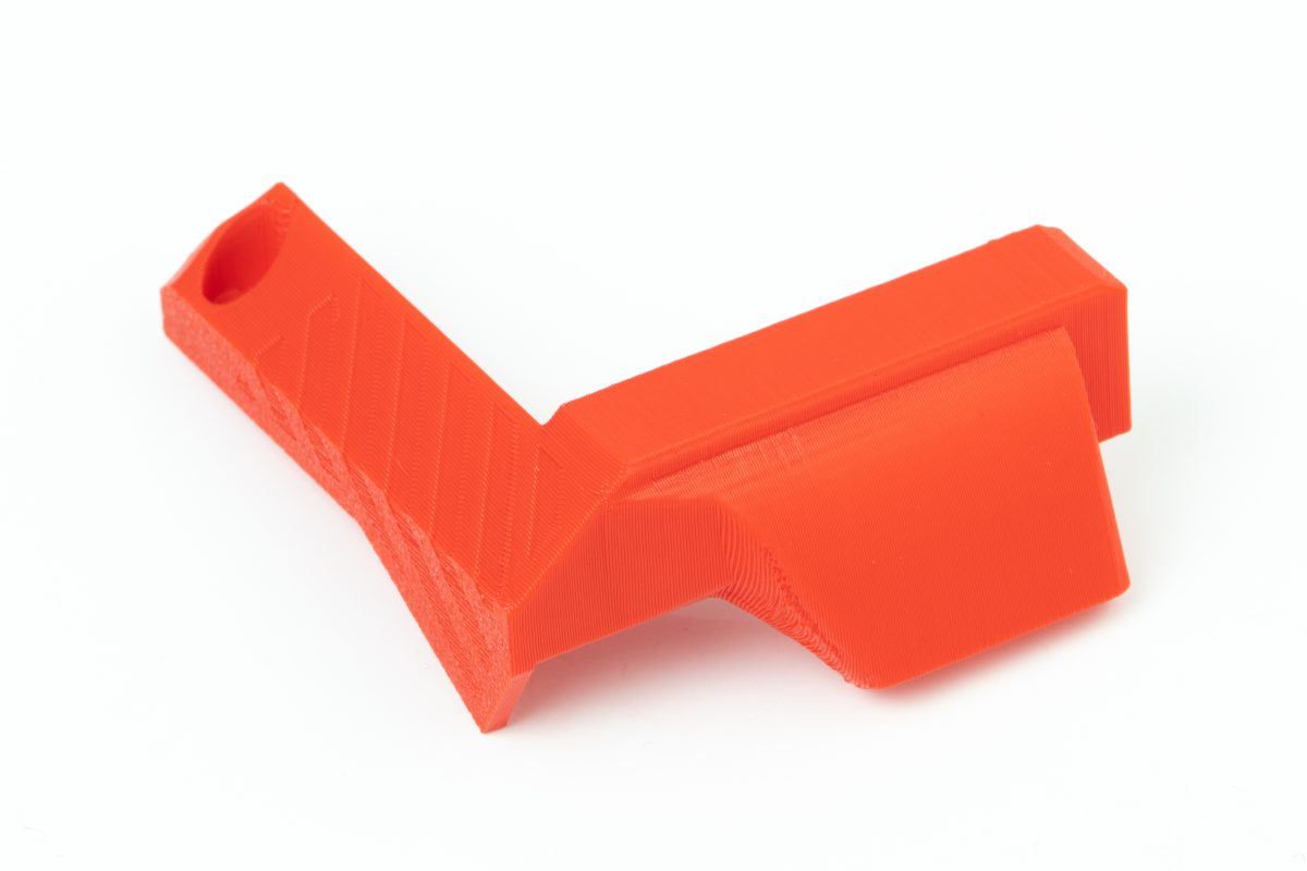 Adjustable fan shroud